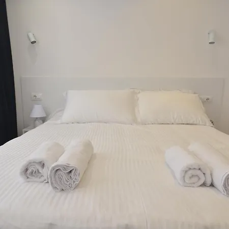 Tirana Accommodation * Tirana