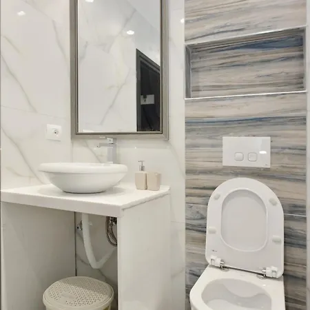 Apartment Tirana Accommodation *